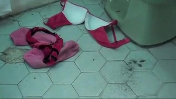 College Girl trimming her pussy oiling and fingring