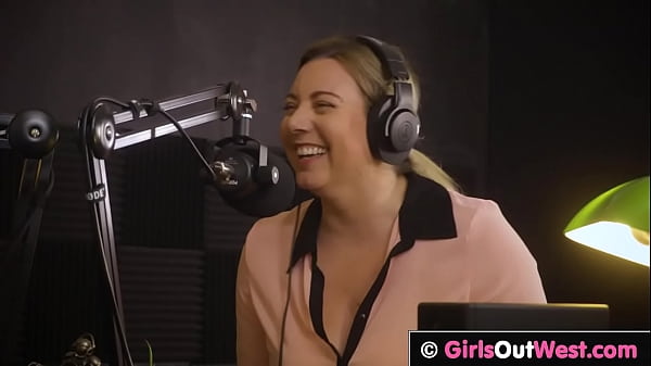 Chubby busty girl licks hairy pussy and ass in the studio